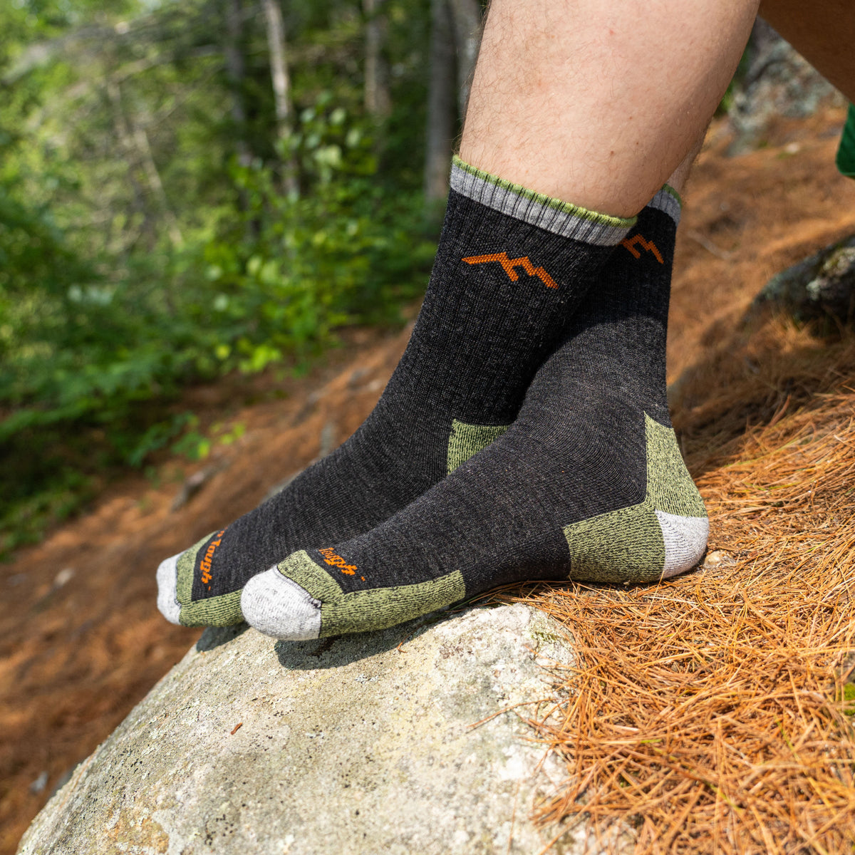 Darn Tough Hiker Micro Crew Midweight Cushion Hiking Socks, Walnut