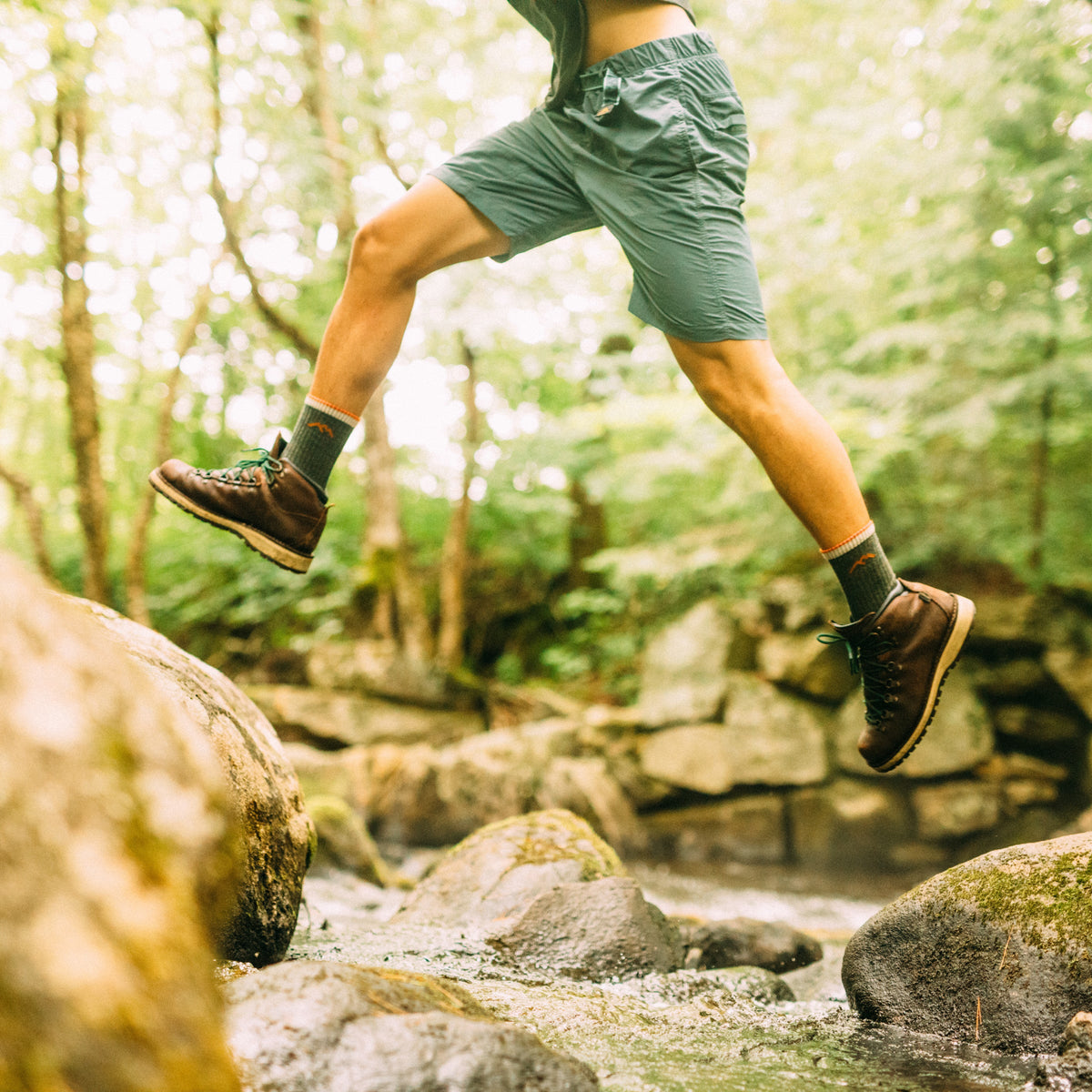 Darn Tough Hiker Micro Crew Midweight Cushion Hiking Socks, Walnut