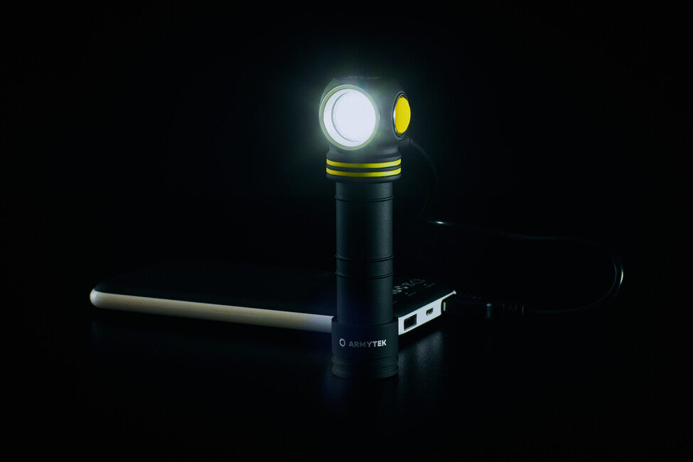 ArmyTek Elf C2 LED ročna svetilka studeno bela, napajanje iz akumulatorja, 1100 lm, 4800 h, 65 g