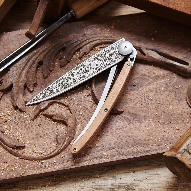 Deejo Tattoo Art nouveau preklopni nož juniper wood