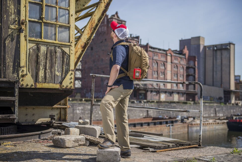 Helikon-Tex COVERT Tactical Pants VersaStretch, Taiga Green