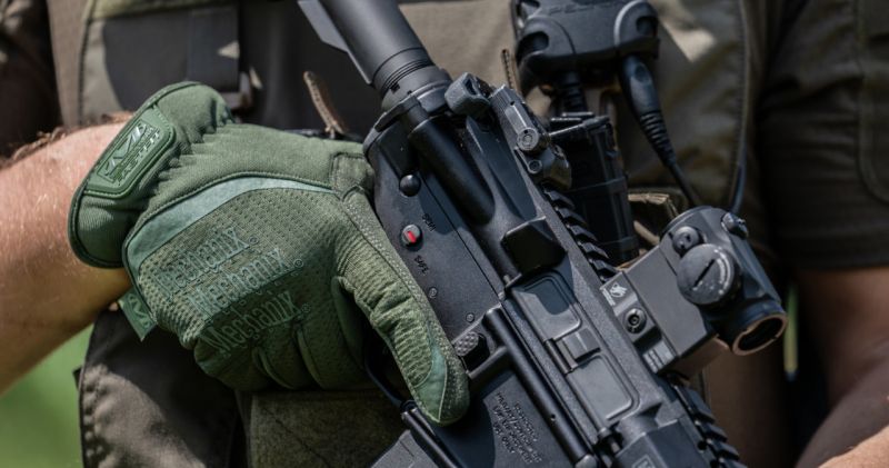Mechanix FastFit rokavice antistatične, olivne