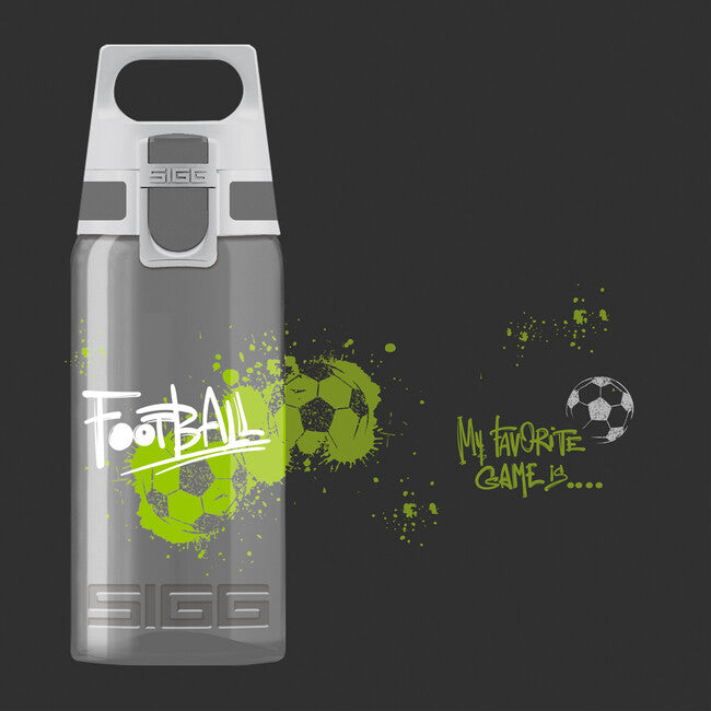 SIGG Viva Kids One steklenica za otroke Nogometna obesek, 0,5 l