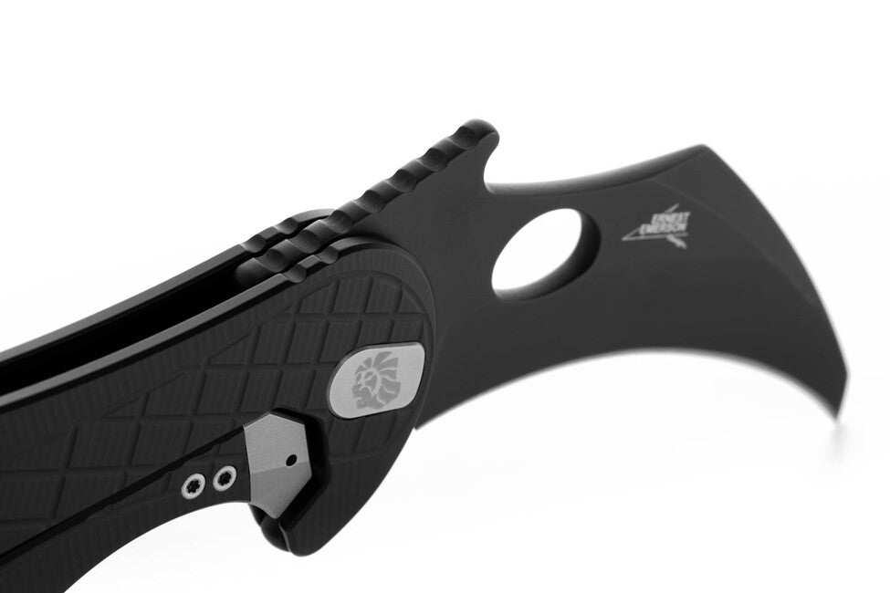 Lionsteel L.E. ONE 1 A BB Μαχαίρι KARAMBIT Μαύρο/Chemical Black, ανάπτυξη σε συνεργασία με Emerson Design