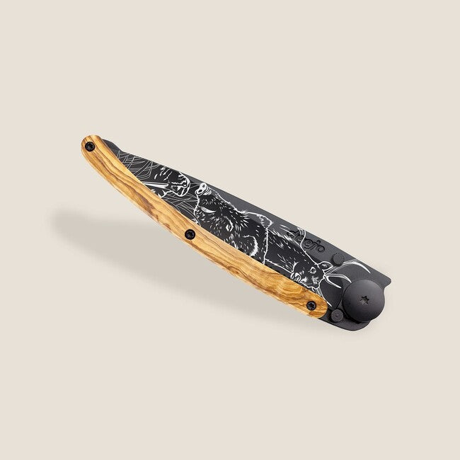 Deejo Tattoo preklopni nož Serration olive wood Hunting Scene