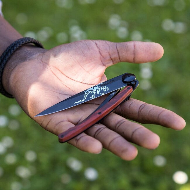 Deejo Tattoo Black Folding Knife, Coralwood Gecko