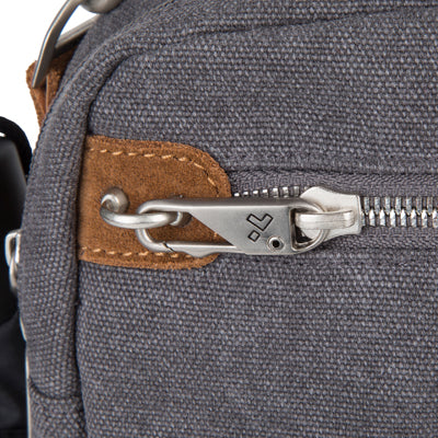 Travelon Heritage Tour torba proti kraji, siva