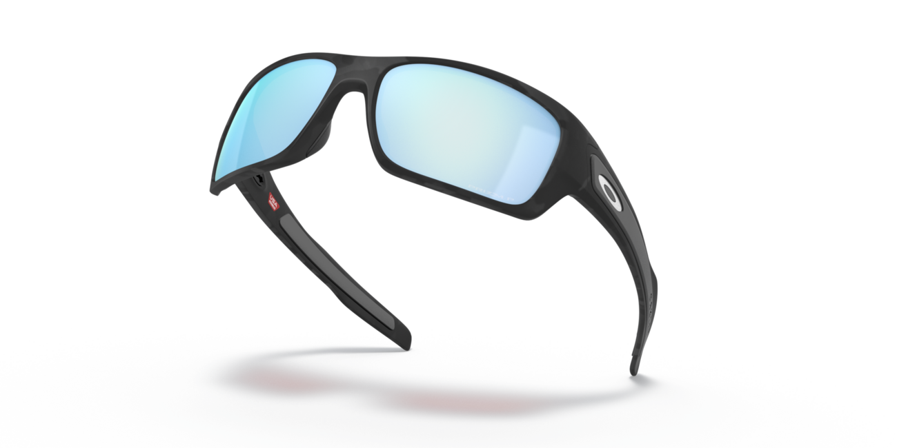 Oakley TURBINE sončna očala s okvirjem Matte Black Camo in stekli Prizm Deep Water Polar, 65