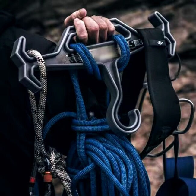 DRAGOWA Tactical Vulcan Portable Tactical Vest Hanger, Coyote