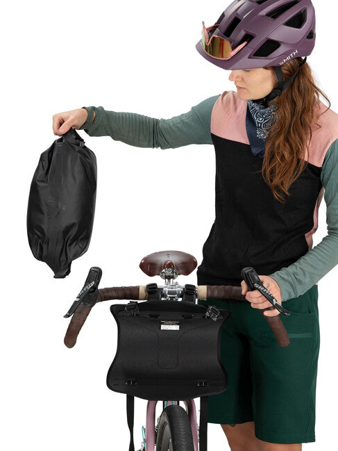 OSPREY ESCAPIST HANDLEBAR BAG torba za krmilo kolesa LARGE, črna