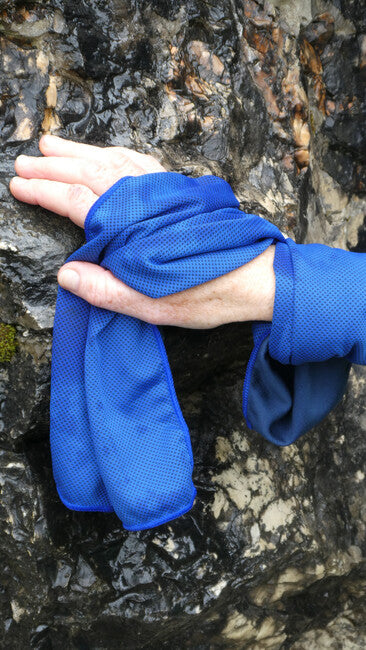 BasicNature CoolSport Sport Towel brisača, modra, 30 x 100 cm