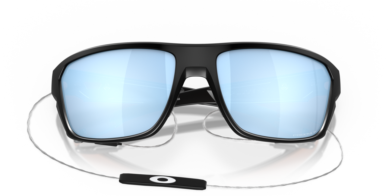 Oakley SPLIT SHOT sončna očala s okvirjem Matte Black in stekli Prizm Deep Water Polar 64