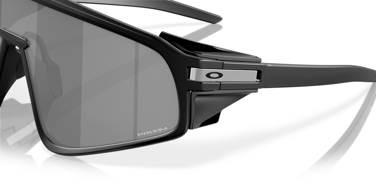Oakley LATCH PANEL sončna očala s okvirjem Matte Black in Prizm lečami, 35