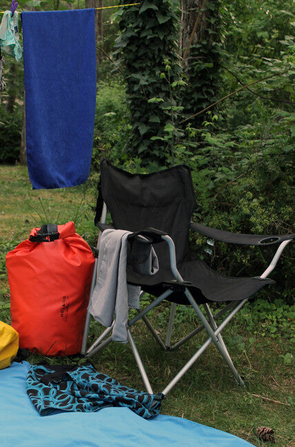 BasicNature Comfort potovalni stol, črn