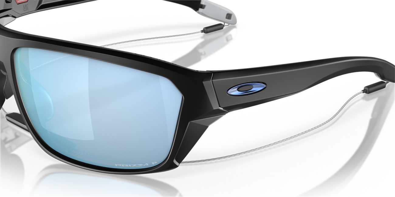 Oakley SPLIT SHOT sončna očala s okvirjem Matte Black in stekli Prizm Deep Water Polar 64