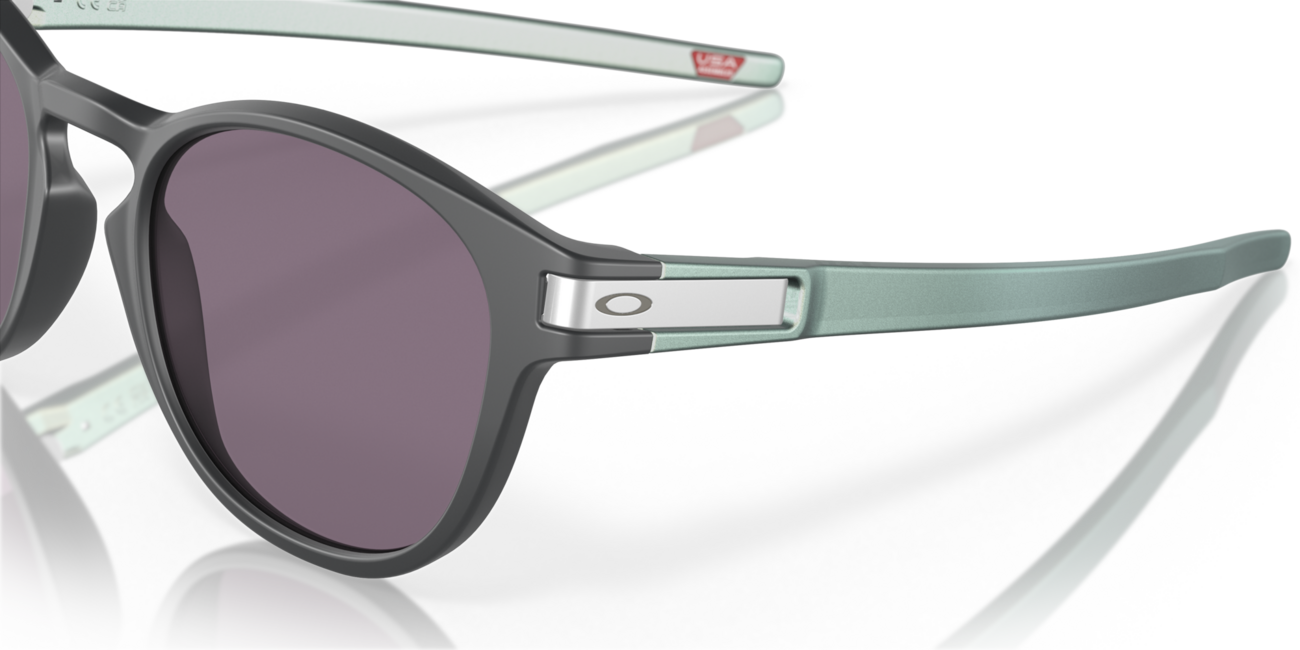 Oakley LATCH sončna očala s steklom Matte Carbon in leči Prizm Grey, 53