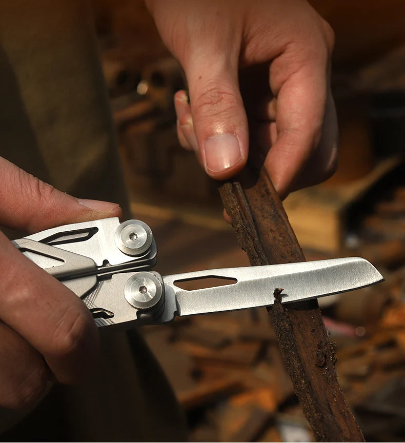 Leguon Tenax multifunctional pliers 16-in-1, silver