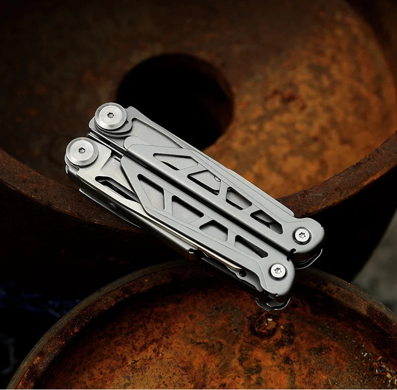 Leguon Tenax multifunctional pliers 16-in-1, silver