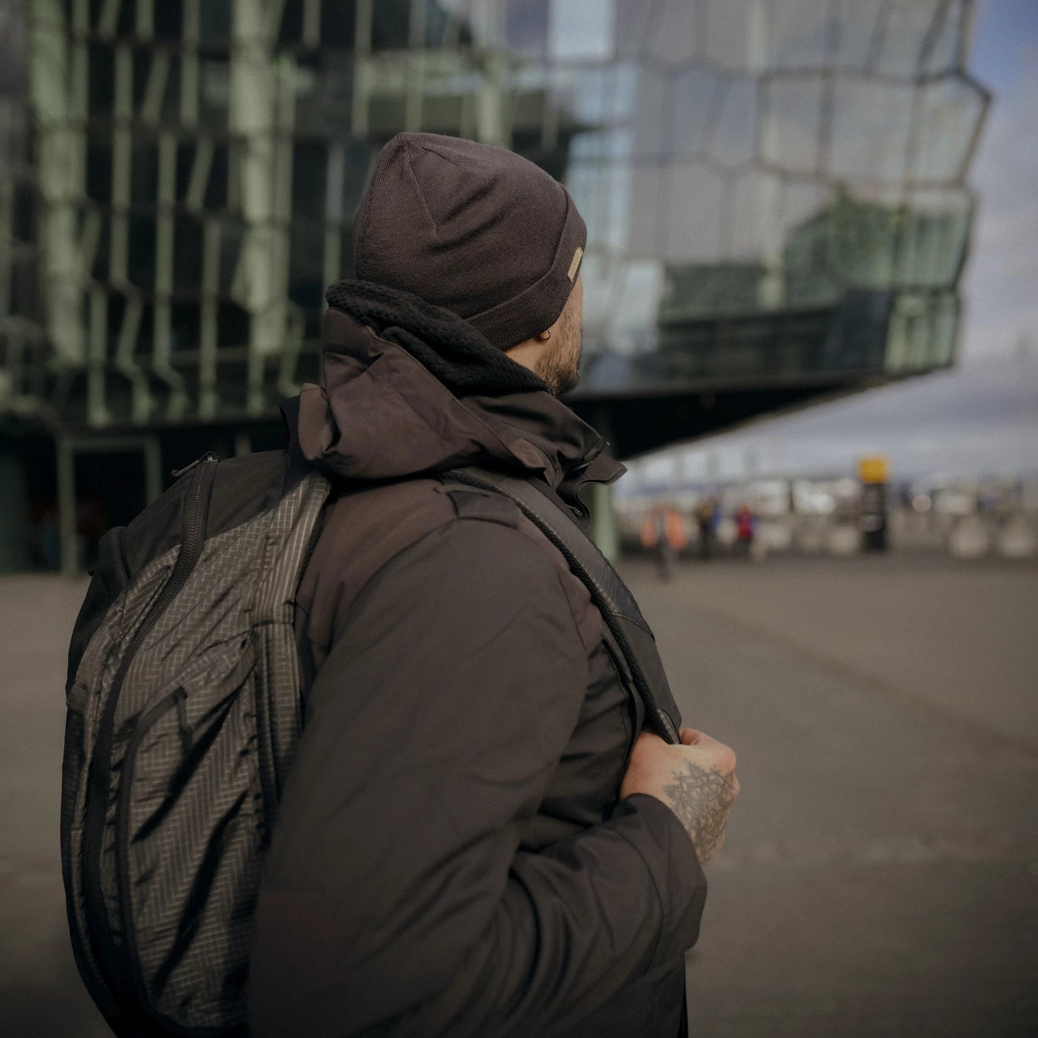 Helikon-Tex COVERT M-65 bunda JACKET, čierna – v použití 2