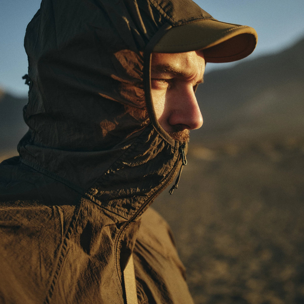 Helikon-Tex TRAMONTANE bunda JACKET, čierna – v použití 1