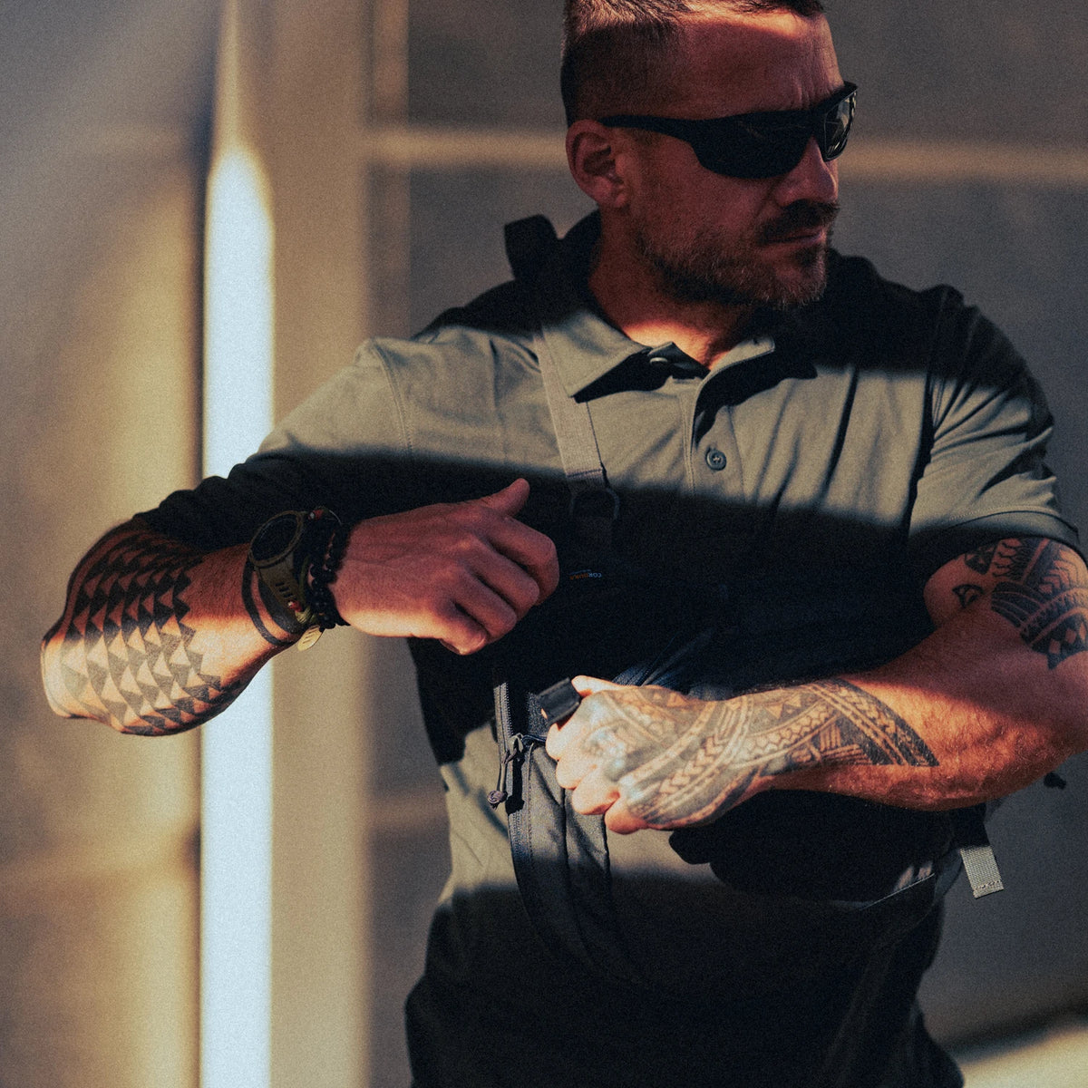 Helikon-Tex EDC Sling batoh, Coyote – v použití 3