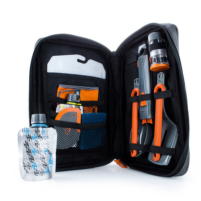 GSI Outdoors Gourmet Kitchen Set 11 komplet za kampiranje