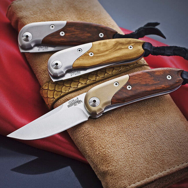 Lionsteel 8200 UL žepni nož s rezilom iz jekla D2