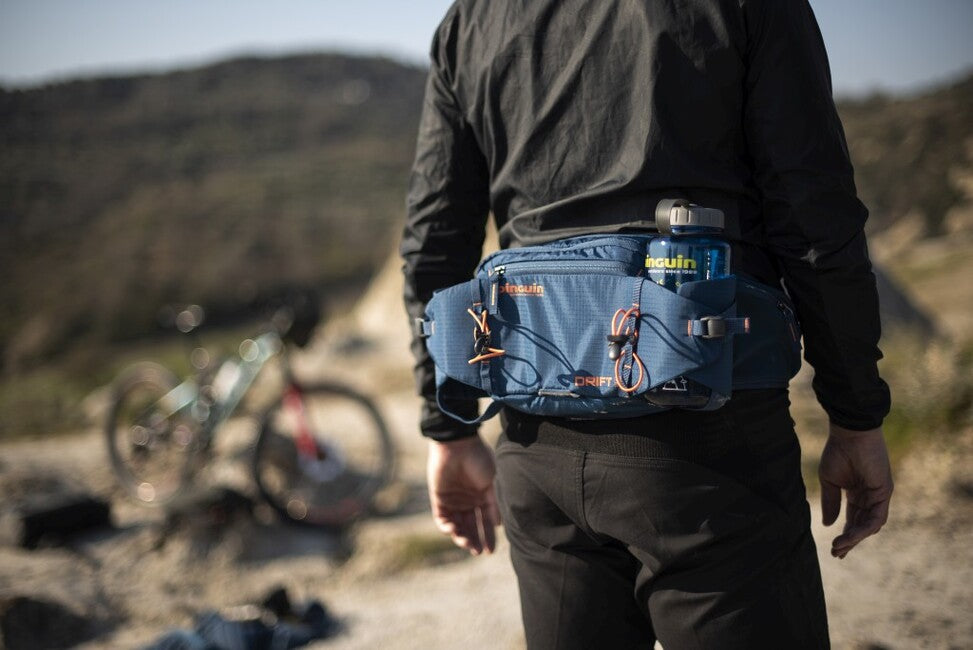 Pinguin Drift 5 pasna torbica Nylon, 5 L, petrol