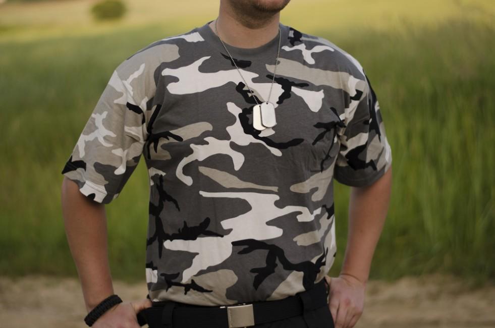 MFH Metro Urban majica maskaca 160g/m2, črno-bela