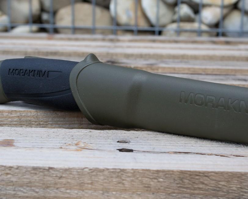 Mora of Sweden Companion HeavyDuty nož, olivno zelen