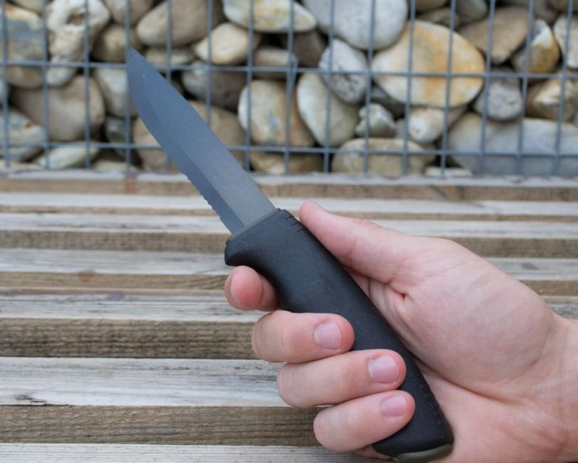 Mora of Sweden Bushcraft SRT nož, črn