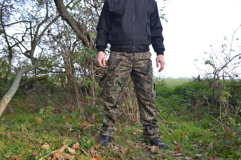 Loshan Leafy podložene črne hlače vzorec Real tree