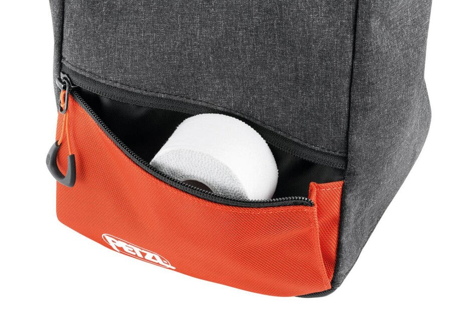 Petzl SAKAB vrečka za magnezij za balvane, siva