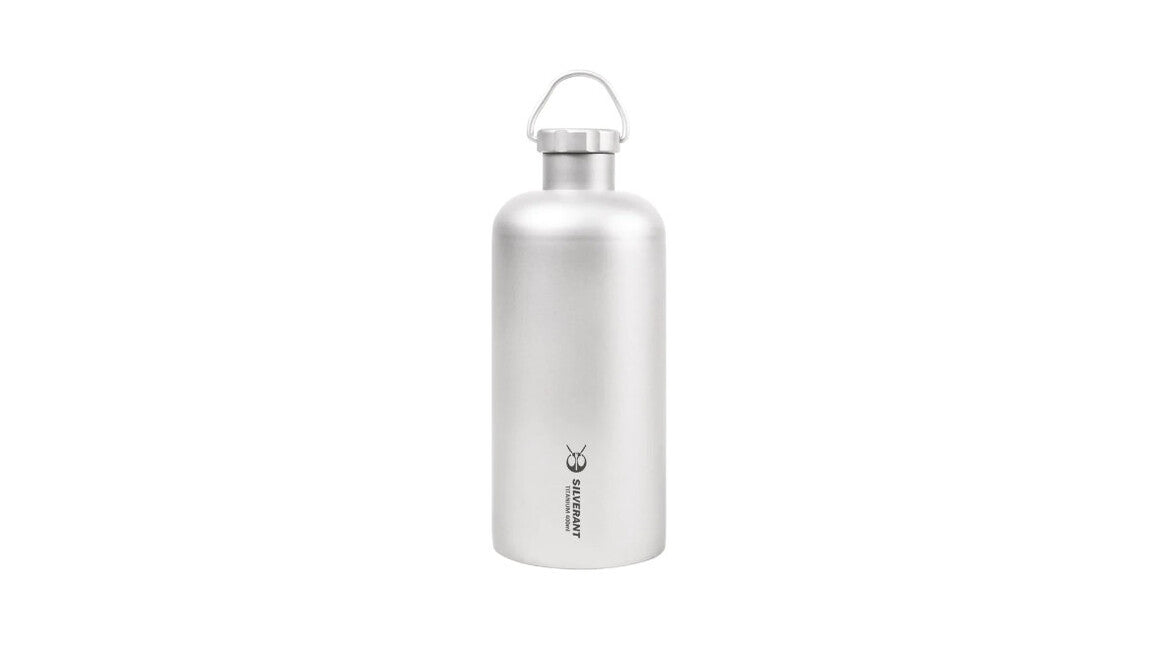 Silverant Titanova steklenica s pavljačko na pokrovu 400 ml