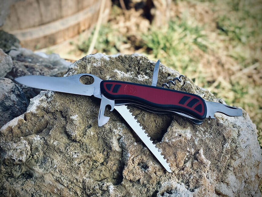 Victorinox Forester žepni nož VX, rdečno-črn, 111mm