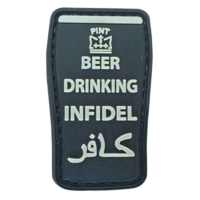 WARAGOD 3D Beer Drinking Infidel našitek, črna, 3x5cm