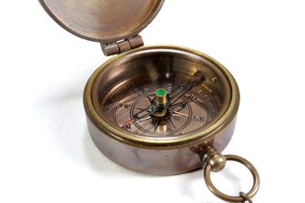 Origin Outdoors Žepni kompas Antični medeninasti žepni kompas z usnjenim ohišjem